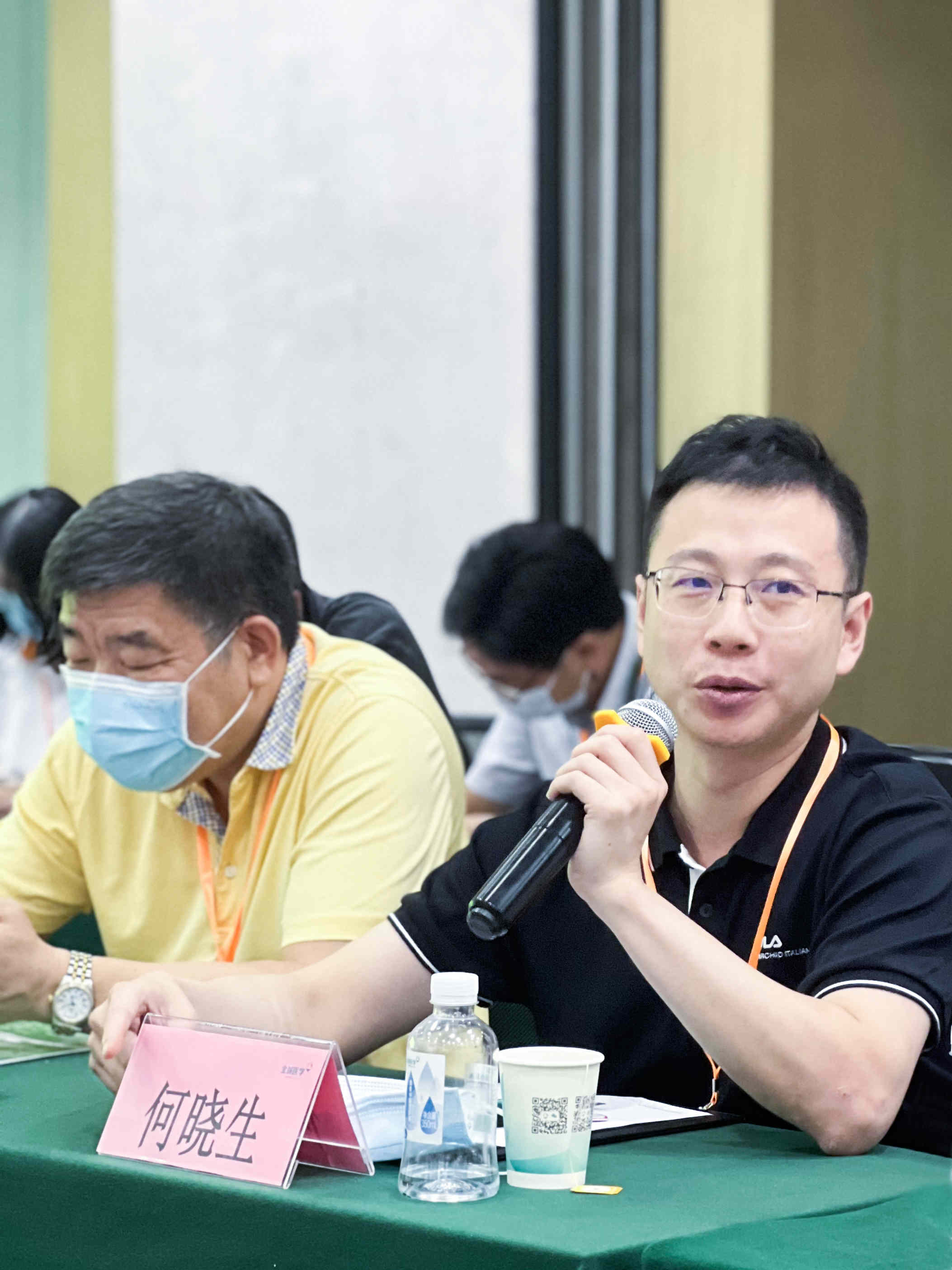 何曉生教授主題報告